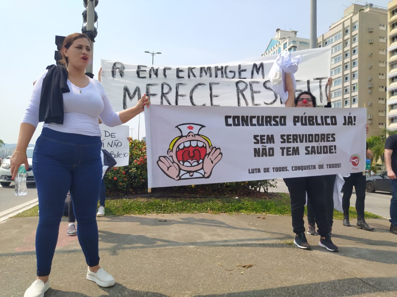 protesto profissionais enfermagem em Florianópolis