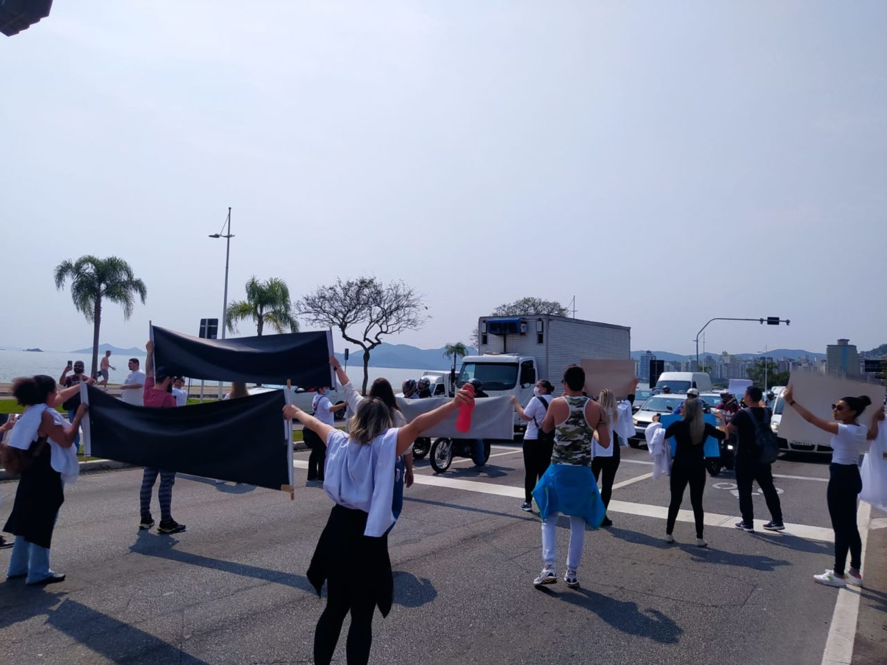 protesto profissionais enfermagem em Florianópolis