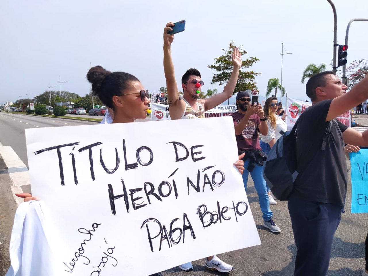 protesto profissionais enfermagem em Florianópolis