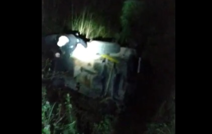 Momento em que o homem salto do carro. Foto: Reprodução Redes Sociais