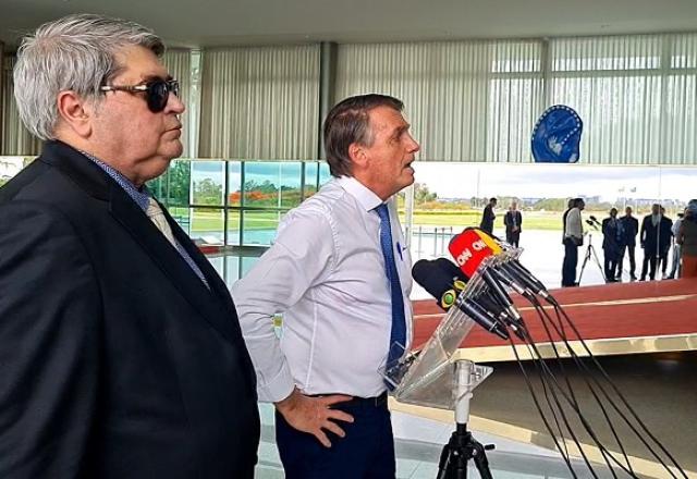 Declaração contra Moraes foi dada nesta sexta-feira, no Palácio do Alvorada | Foto: Reprodução/Facebook


