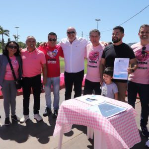 Assinatura da ordem de serviço no Parque de Coqueiros. Foto: PMF, Divulgação 