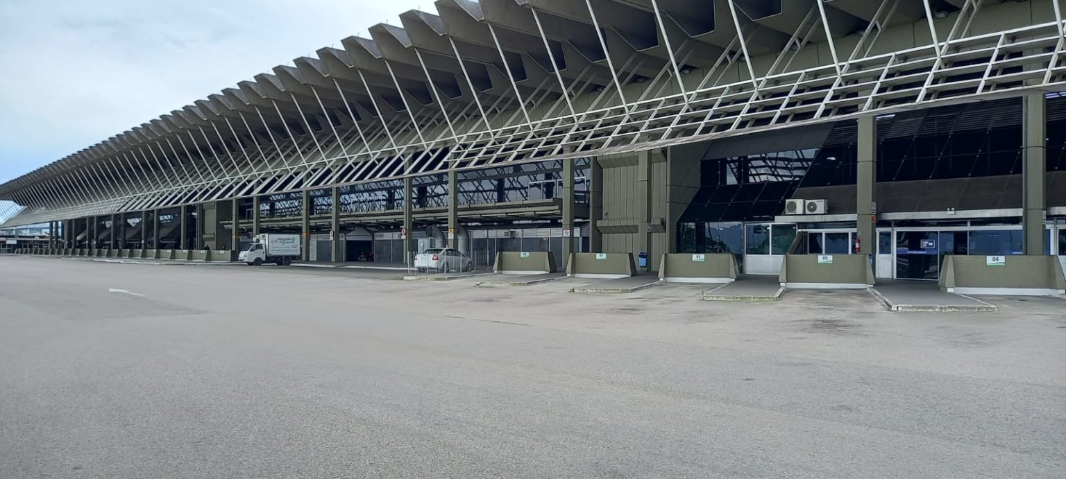 Terminal Rodoviário Rita Maria, em Florianópolis Transporte intermunicipal é afetado pelas manifestações e bloqueios em SC