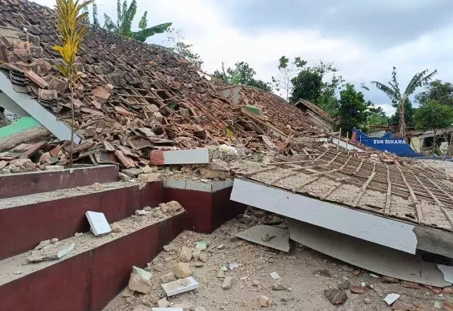 Casas, prédios governamentais e hospital foram destruídos por terremoto | Reprodução/BNPB, via SBT News