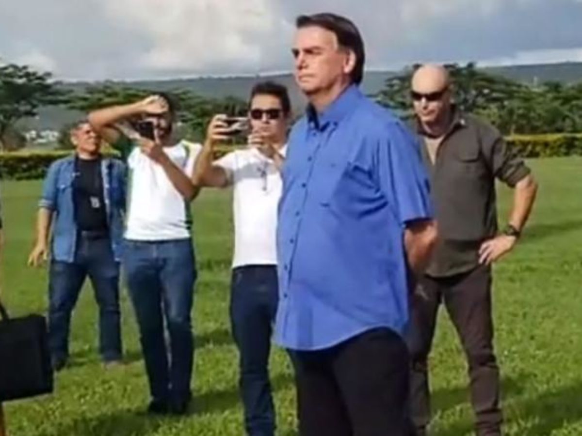 Bolsonaro fala pela 2&ordf; vez ap&oacute;s as elei&ccedil;&otilde;es: "nada est&aacute; perdido"
