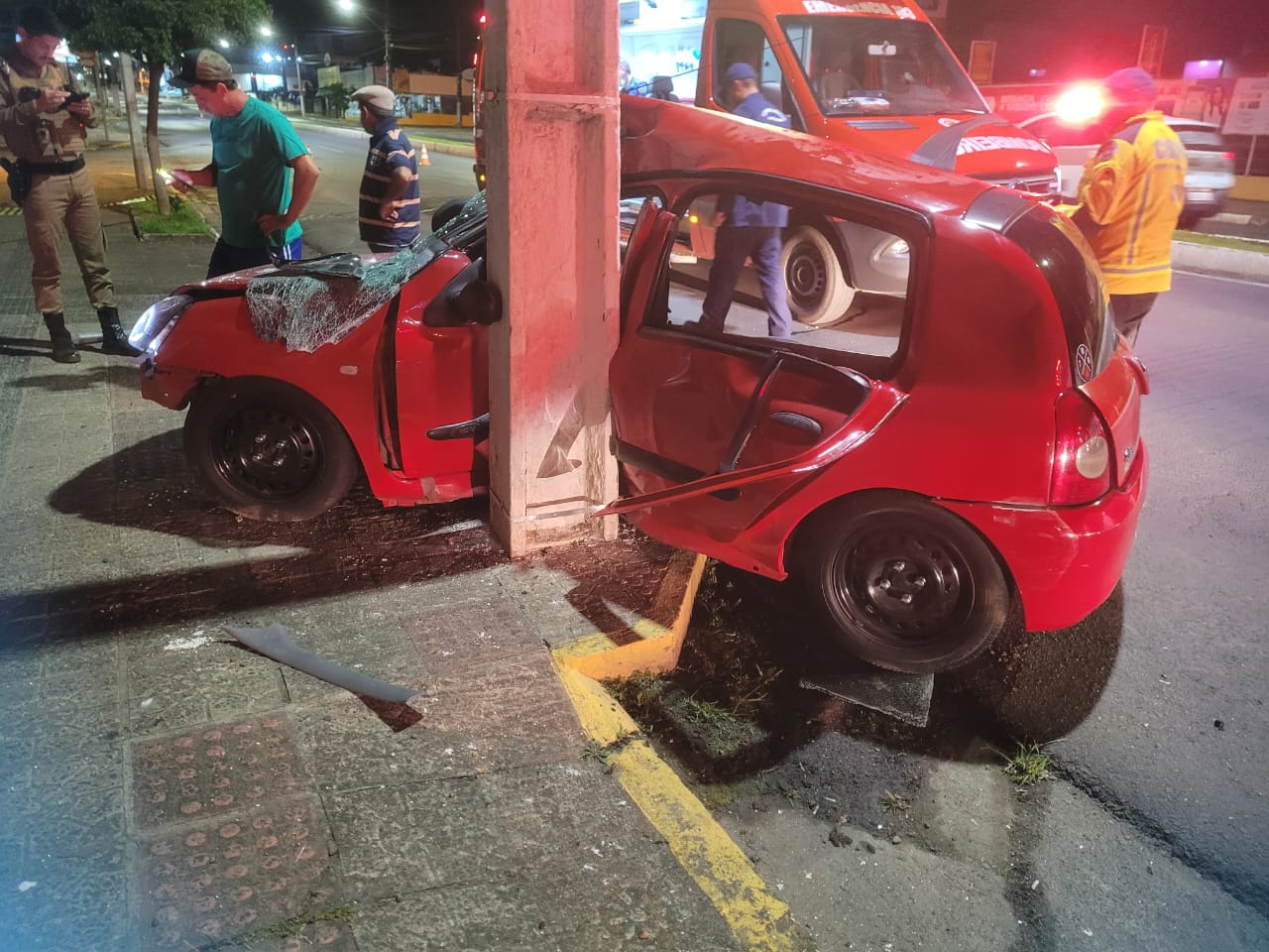 Motorista de Punto corta a frente de X5 na rodovia Ivo Silveira e é  hospitalizado