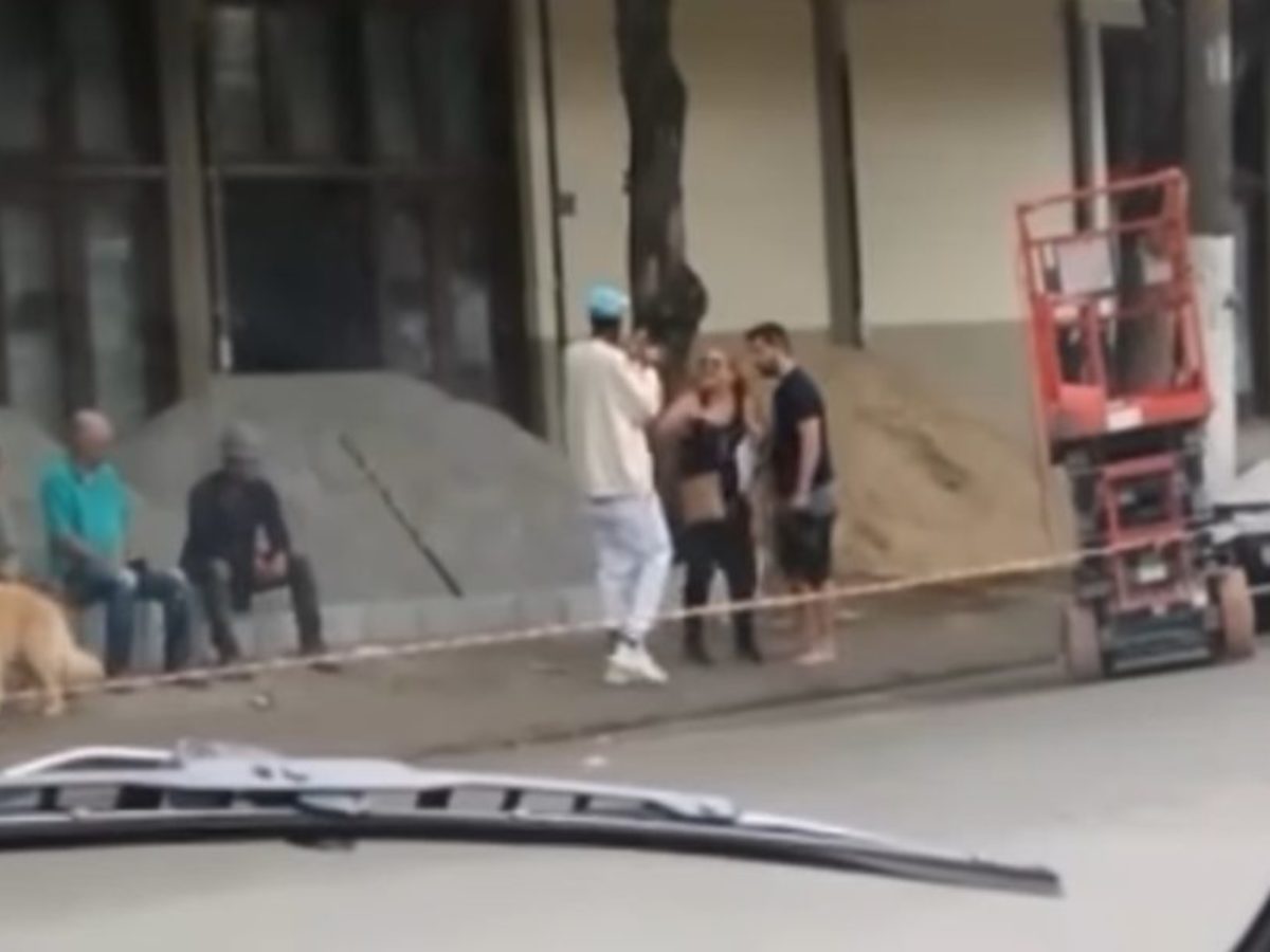 Humorista Eddy Jr. agride vizinho racista que o amea&ccedil;ou com faca