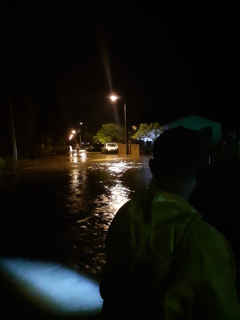 60 residências são afetadas por enxurrada em Três Barras