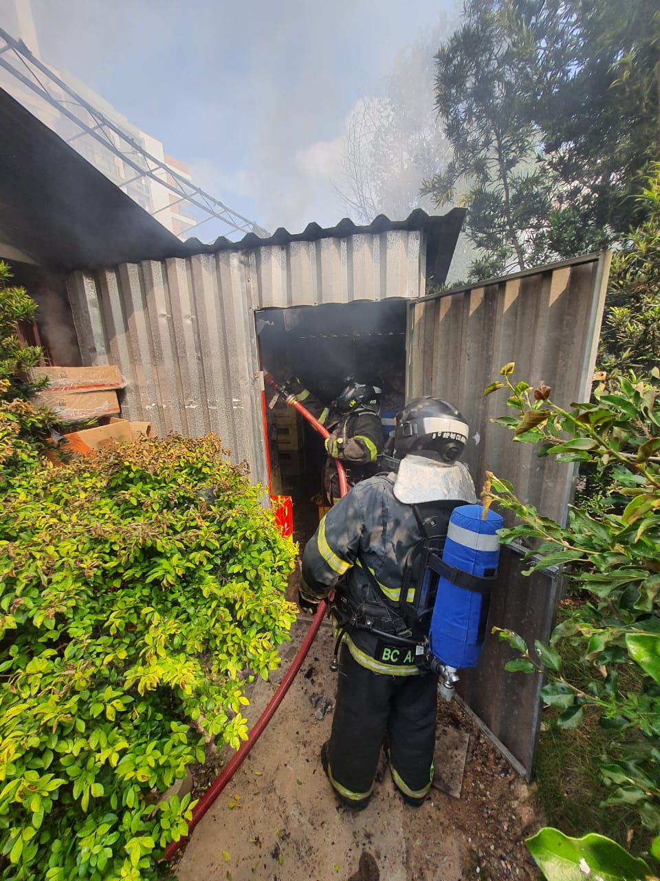 Incendio-atinge-bar-universitario-em-Florianopolis-5