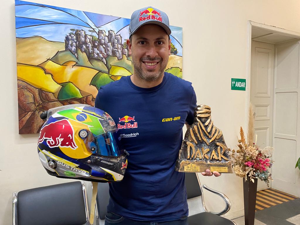 Atleta lageano tricampeão do Rally Dakar 2023 recebe homenagem do poder executivo