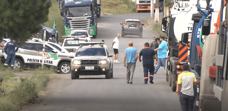 Reportagem do Grupo SCC é hostilizada durante manifestações em Lages