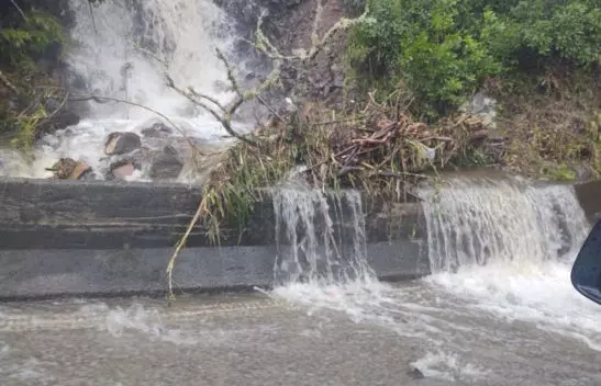 Serra do Rio do Rastro é totalmente interditada após deslizamentos