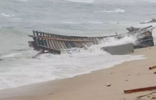 Mais de 40 imigrantes morreram após naufrágio na costa da Itália