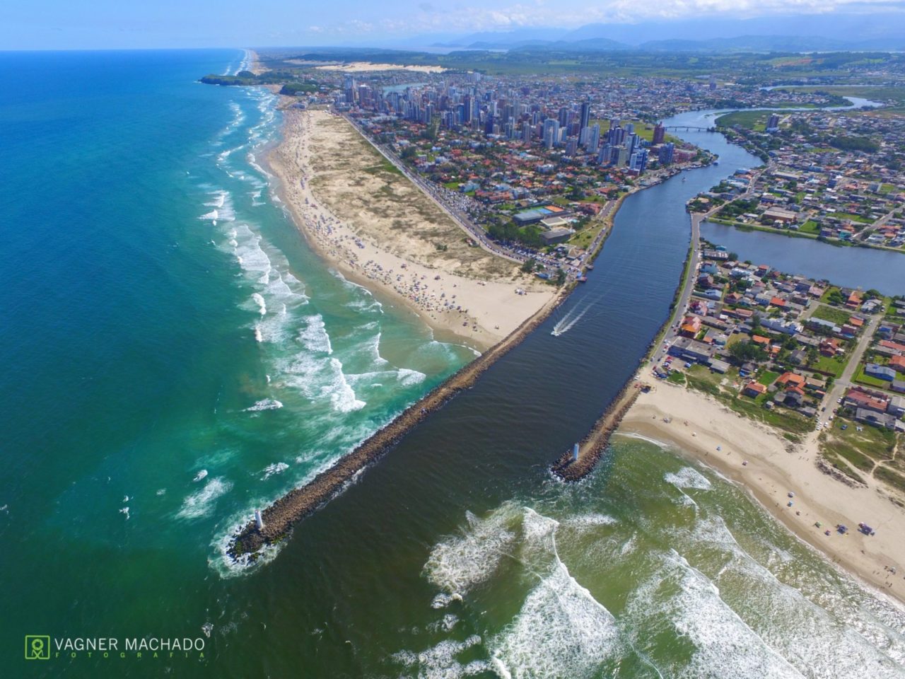 VÍDEO: Ponte Pênsil entre SC e RS rompe cabo e várias pessoas caem em rio