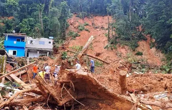 Sobe para 40 o número de vítimas da chuva no Litoral Paulista