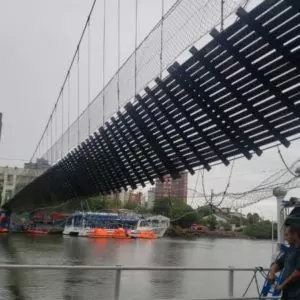 Ponte pênsil que desabou sobre o Rio Mampituba. Foto: Corpo de Bombeiros, Divulgação 