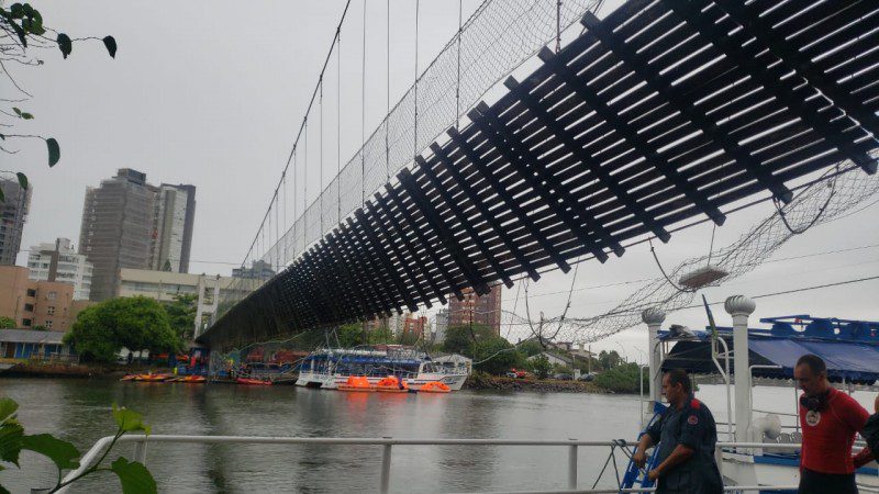 Ponte pênsil que desabou sobre o Rio Mampituba. Foto: Corpo de Bombeiros, Divulgação 