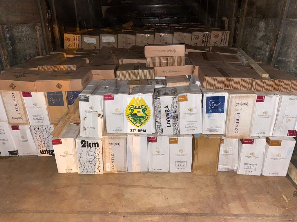 300 caixas de vinho e 200 mil maços de cigarro são apreendidos pela polícia