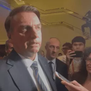 Jair Bolsonaro disse que não sabia sequer o valor das joias que seriam um presente para Michelle | Foto: Reprodução