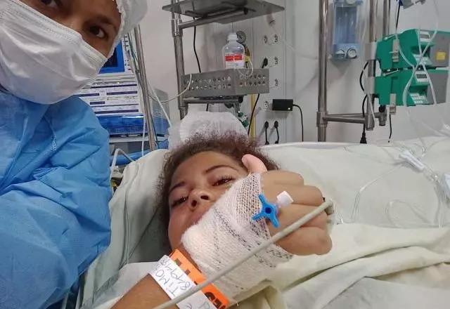 Kaylane Freitas após passar por uma cirurgia; a jovem foi vítima de um ataque de tubarão, em Pernambuco | Foto: Reprodução / Instagram

