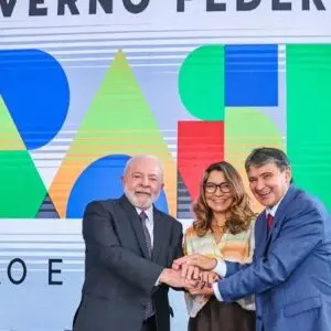 Lula, Janja, e ministro Wellington Dias no lançamento do novo Bolsa Família| Ricardo Stuckert/PR