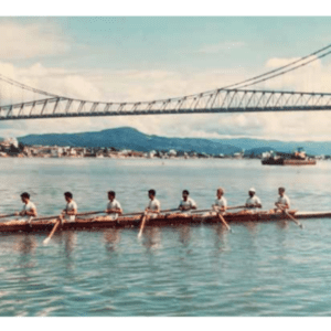 Barco Oito com Timoneiro campeão da Regata Aniversário de Florianópolis em 1985. Crédito: Livro Clube de Regatas Aldo Luz
