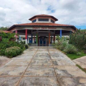 Fachada da Escola Municipal Isaac de Alcantara Costa | Reprodução