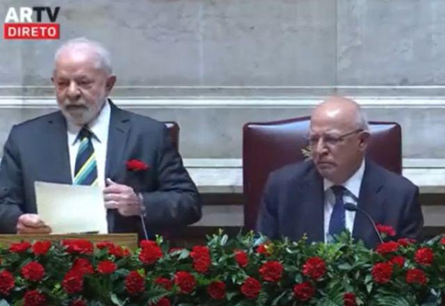 Parlamentares da direita radical portuguesa protestaram durante discurso de Lula | Reprodução/ARTV/Via SBT News

