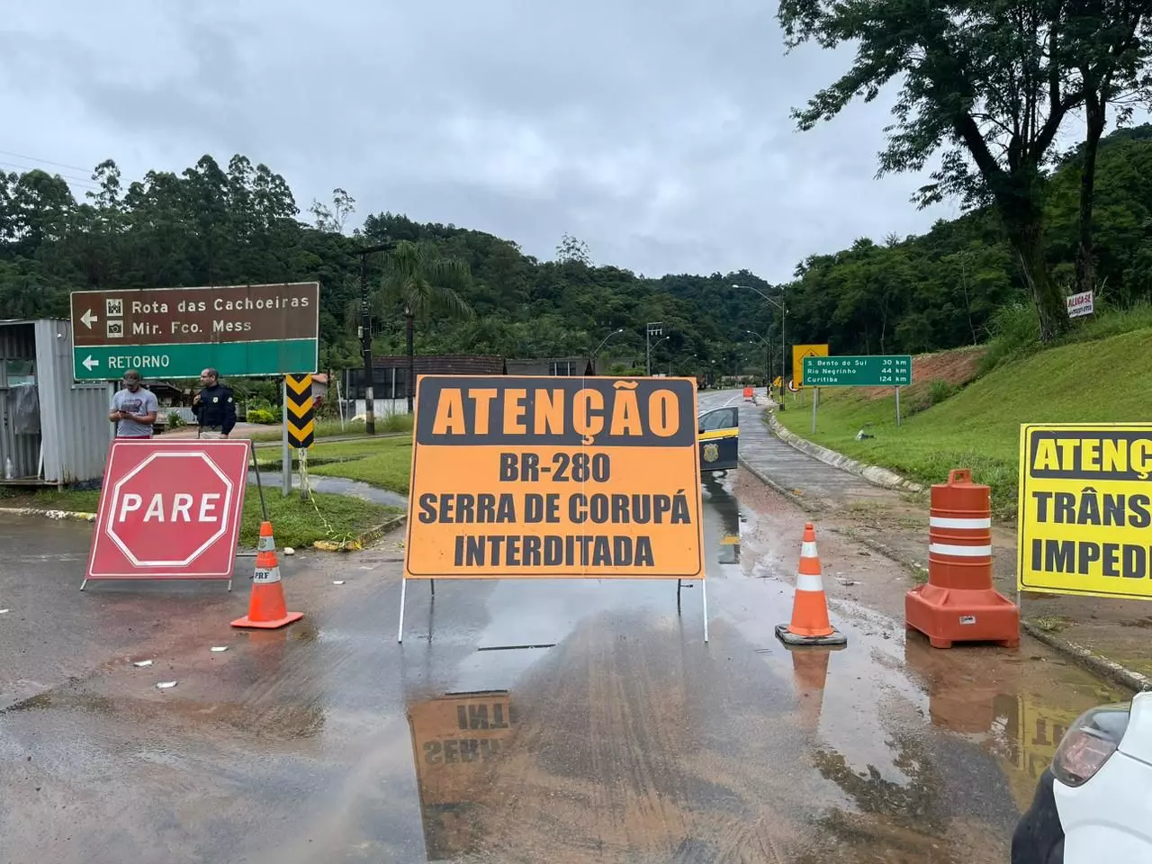 Trecho do KM 84 que está interditado | Foto: Polícia Rodoviária Federal (PRF)