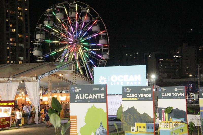 Também é possível visitar patinação no gelo ou a roda gigante do evento | Foto: divulgação/Prefeitura de Itajaí