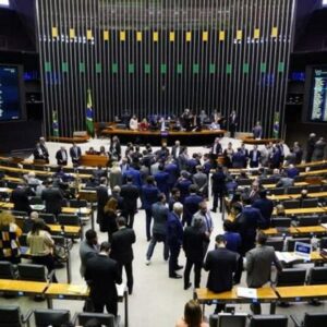 O partido Novo chegou a apresentar um requerimento para retirar o projeto da pauta desta 3ª, mas foi rejeitado | Reprodução/Câmara dos Deputados. Via: SBT News