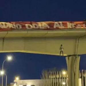 Ato foi feito em janeiro deste ano pela torcida Frente Atlético, uma organizada da equipe espanhola | Reprodução/Twitter alvarorloureiro




