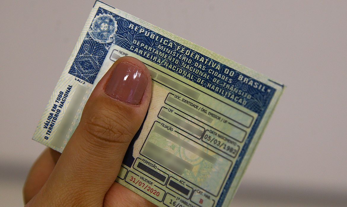 CNH sem autoescola: governo divulga proposta que retira obrigatoriedade de aulas teóricas e práticas – Marcello Casal Jr | Agência Brasil