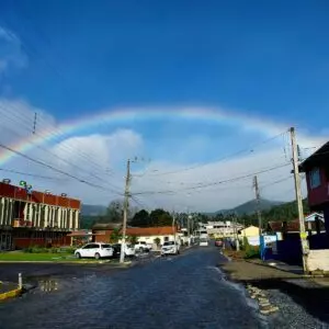 Arco-íris em Rio Rufino | Foto: Valdimira Marcelino Medeiros/Cedida à Rádio Gralha