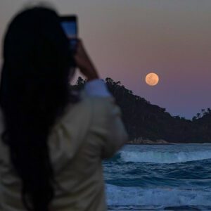 Última superlua de 2025 poderá ser vista nesta quinta-feira