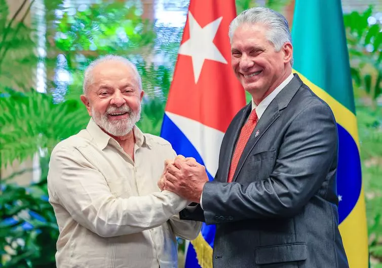 Presidente Lula com o Presidente da República de Cuba, Miguel Díaz-Canel Bermúdez – Palácio da Revolução | Crédito: Ricardo Stuckert/PR.