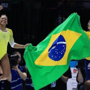 Rebeca Andrade e Flávia Saraiva. Foto: Reprodução/Jogos Olímpicos