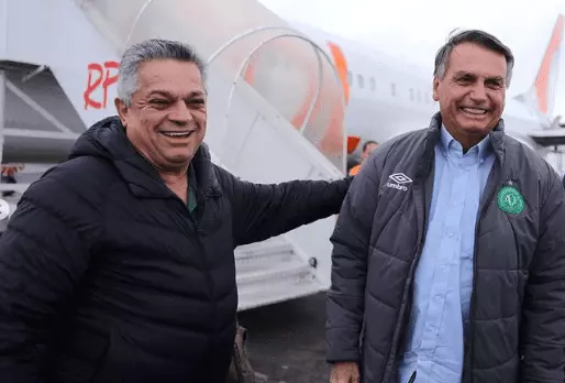 Bolsonaro desembarca em Chapecó. Foto: Reprodução Instagram João Rodrigues