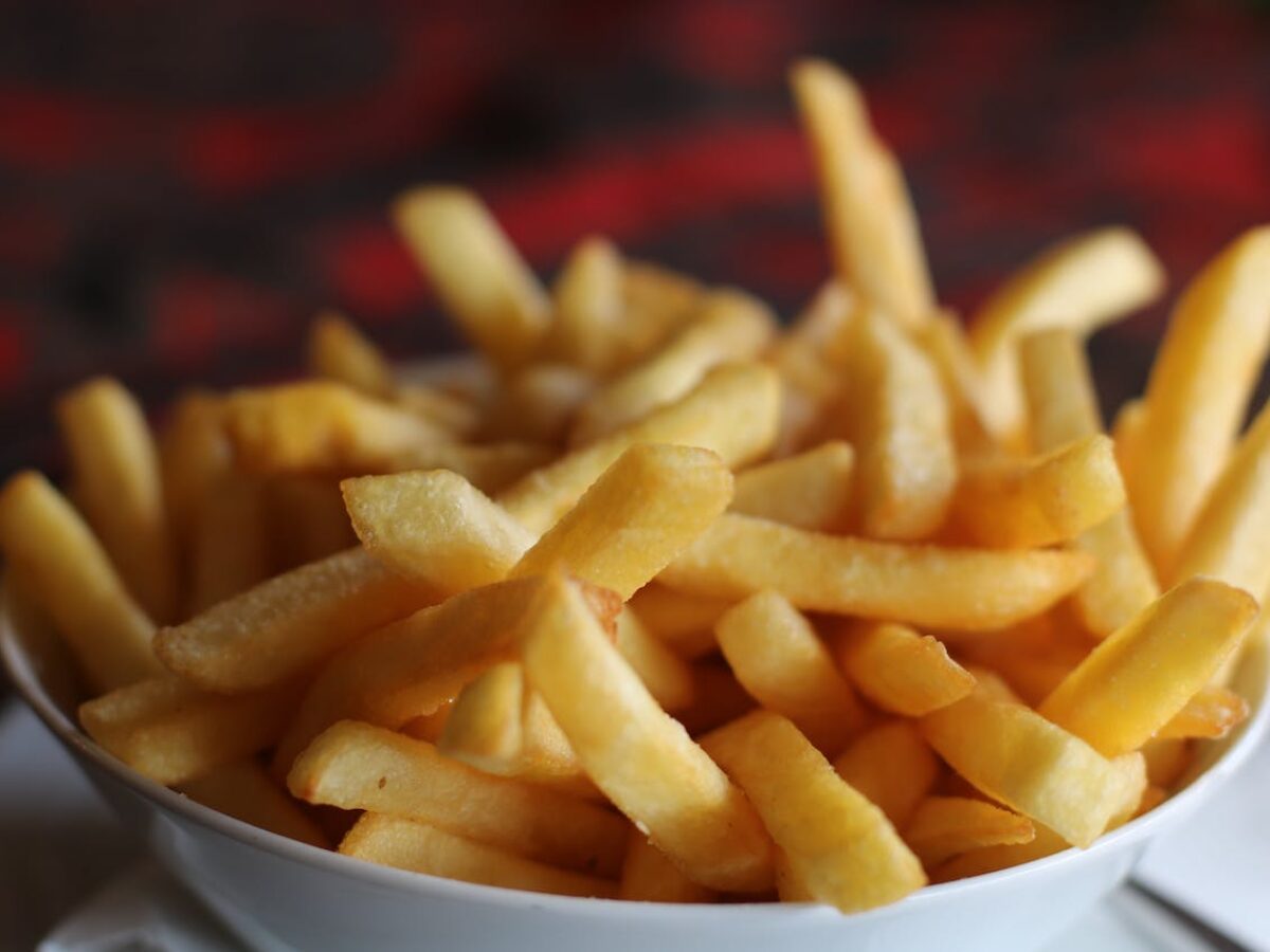 Dicas para sua batata “frita” na airfryer ficar crocante e macia