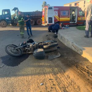 Acidente em Lages deixou um motociclista ferido 
| Foto: Nadine Amaral/Rádio Clube de Lages