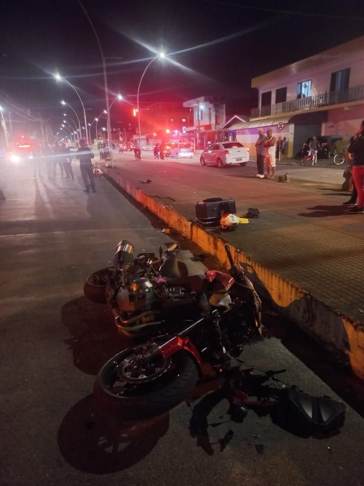 Adolescente e jovem sem habilitação que conduziam motos colidem e ficam  feridos no Vale do Itajaí