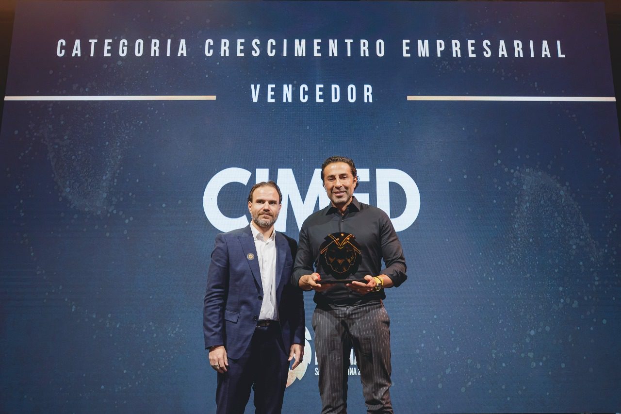 João Adibe em sua última visita a Santa Catarina, quando recebeu o prêmio LIDE na categoria crescimento empresarial. Foto: divulgação.