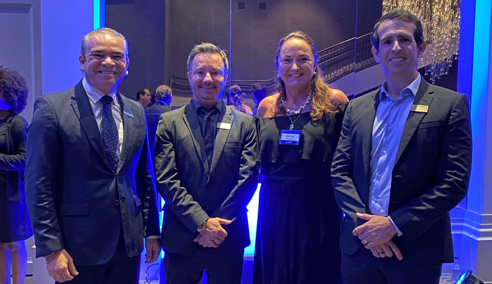 Delton Batista (presidente LIDE SC), Anderson Becker (CEO ABecker Loteamentos), Sônia Hess de Souza (Fundadora Dudalina e ex-Presidente LIDE Mulher) e Gustavo Werneck (CEO da Gerdau). Foto: Lide SC, Divulgação