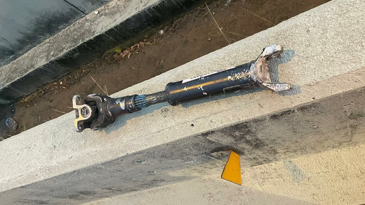 Objeto encontrado na pista no túnel Antonieta de Barros. Foto: Cedida ao SCC10