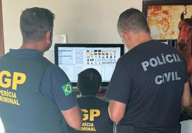 Busty Rachel bilan porno