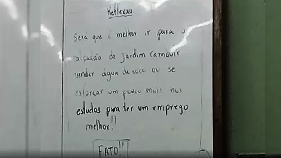 Professor expõe em sala estudante que vende água de coco e é demitido no ES