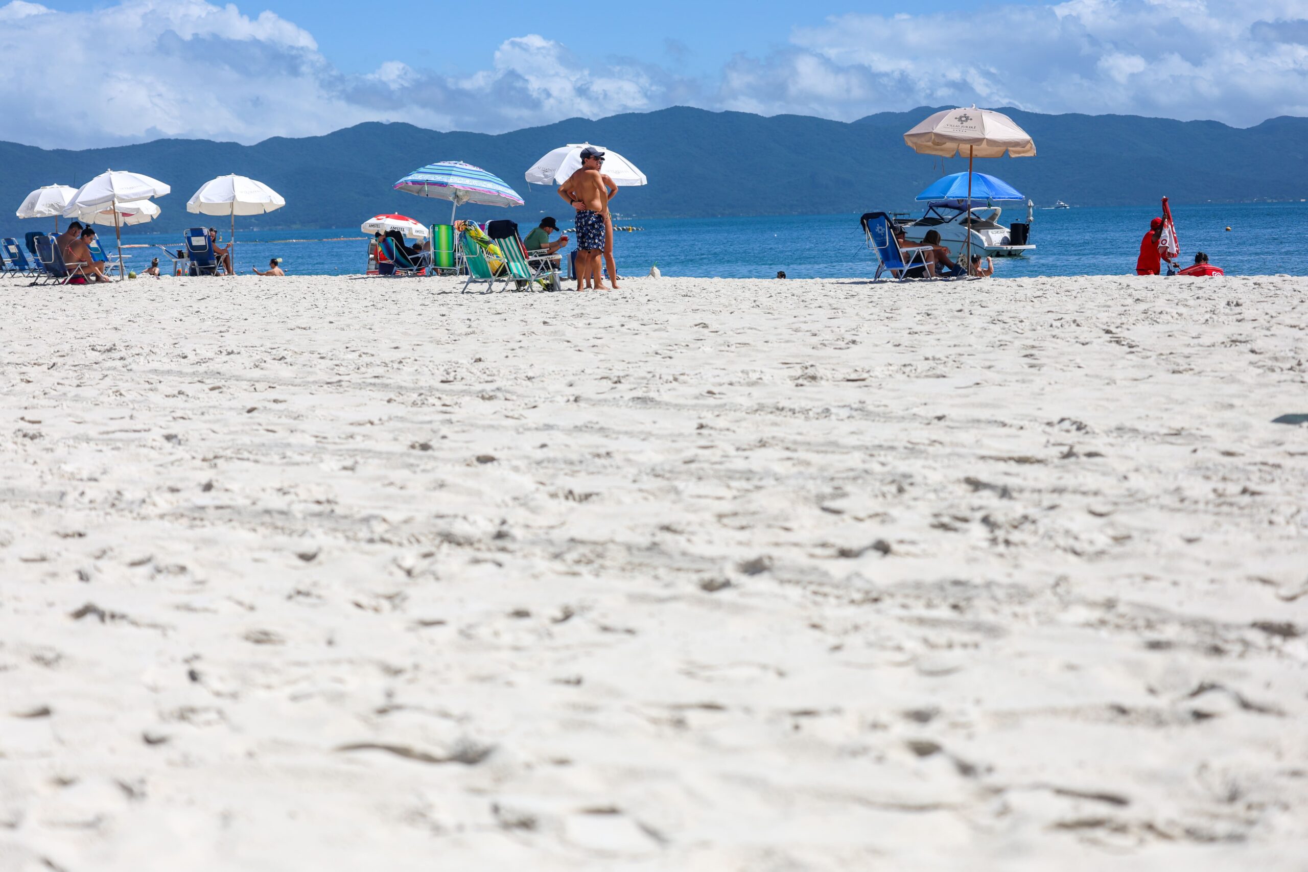 Tempo firme no sábado garante final de semana de praia em Santa Ctarina |  Fotos: Ricardo Trida/Secom

