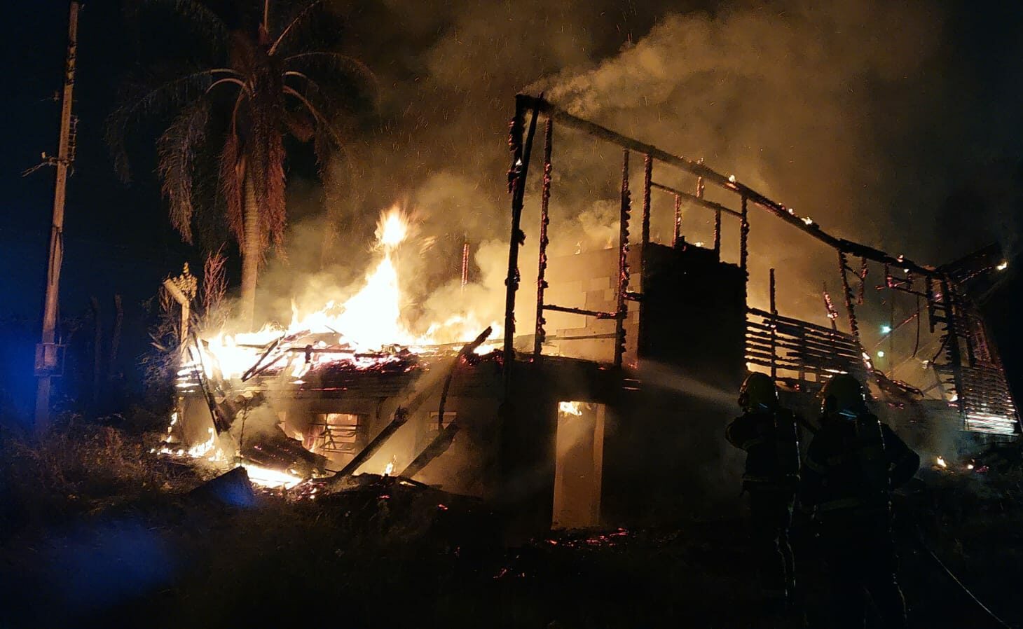 Incêndio de grandes proporções em Lages | Foto: Corpo de Bombeiros Militar de Lages (CBMSC) 