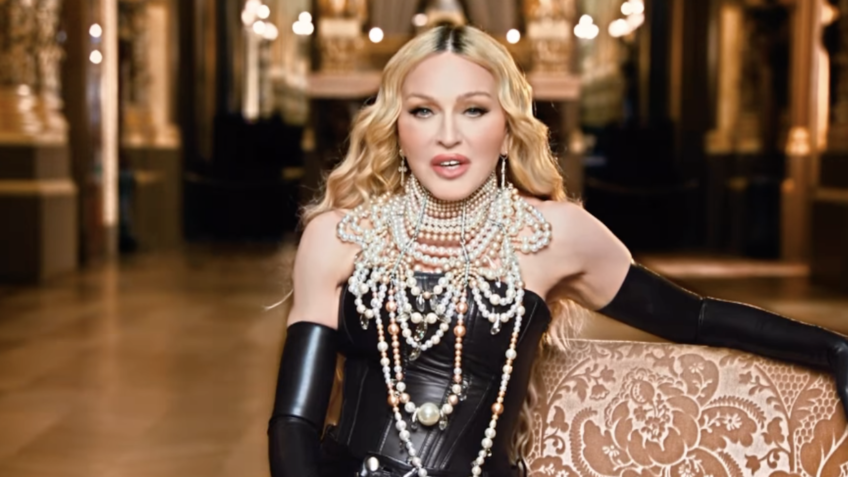 Madonna compartilha memes brasileiros dias antes de show no RJ e diverte fãs