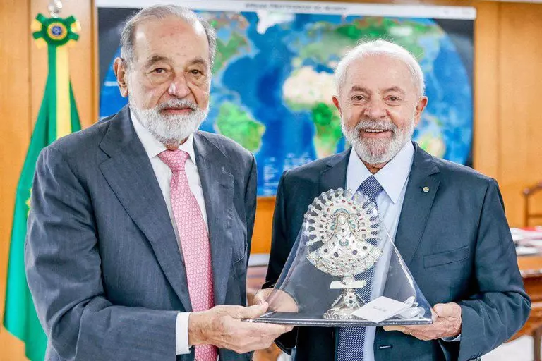 O empresário Carlos Slim e o presidente Lula em Brasília: estimativa de novos investimentos no setor de telecomunicações. Foto: Ricardo Stuckert / PR